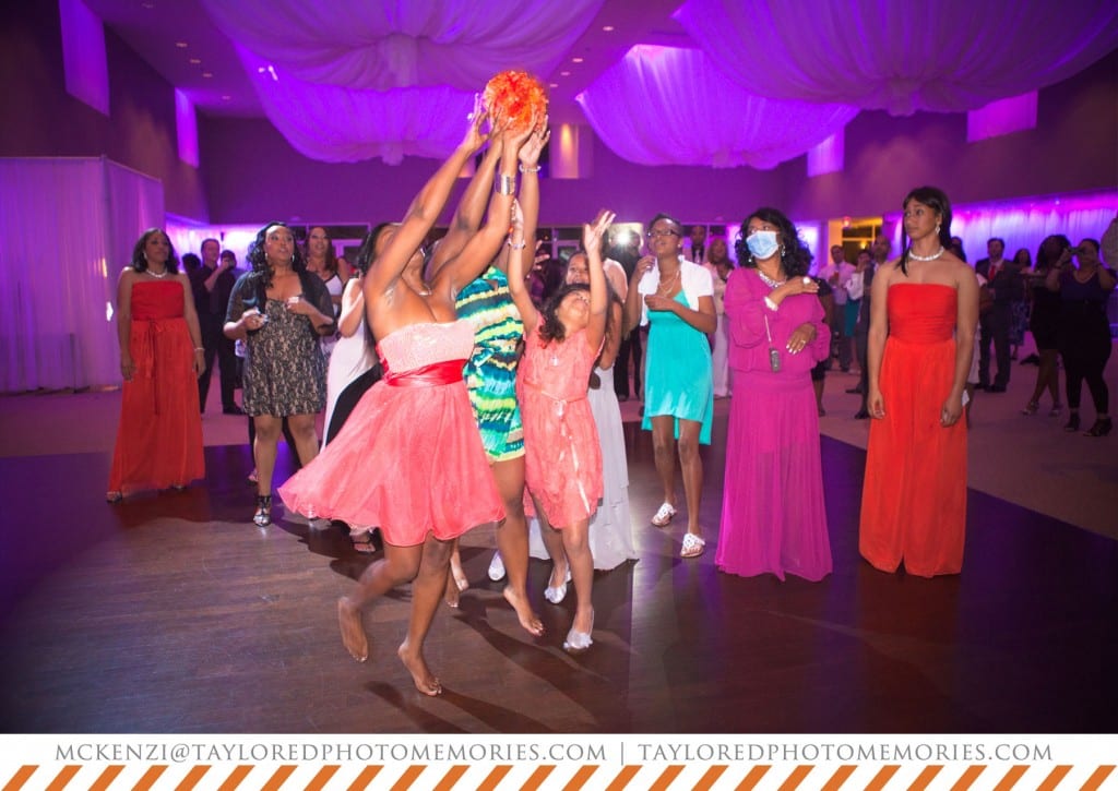 Wedding at Emerald at Queensridge | Las Vegas Wedding Photographer | Taylored Photo Memories