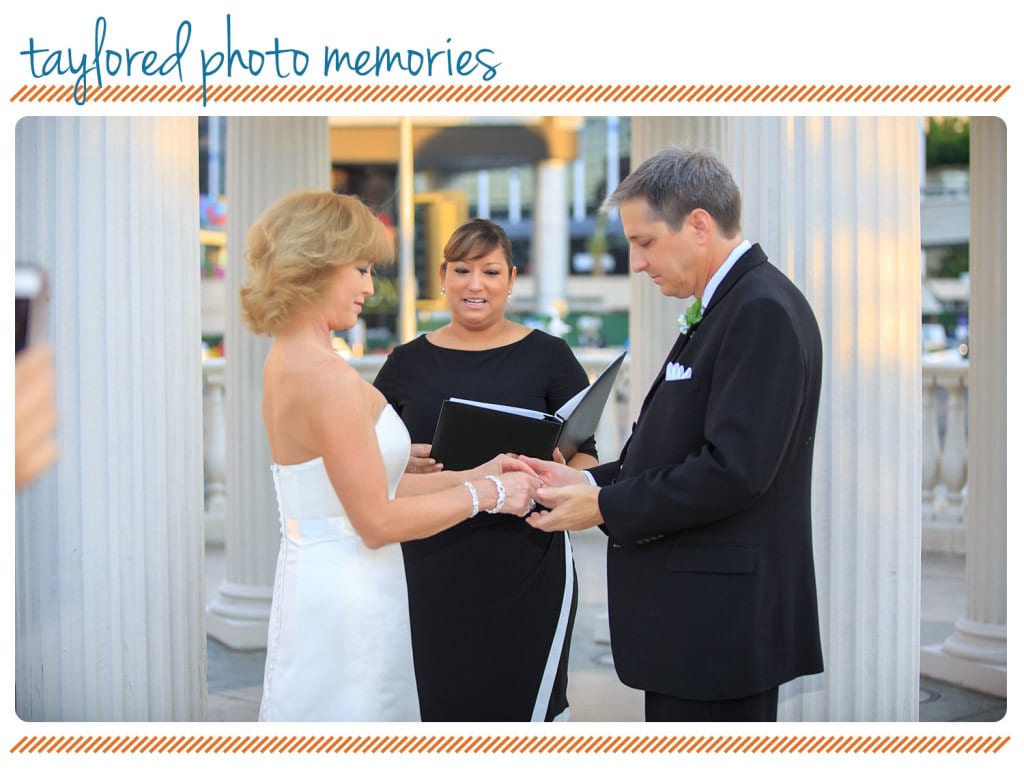 | Las Vegas Elopement Photographer | Elope in Vegas