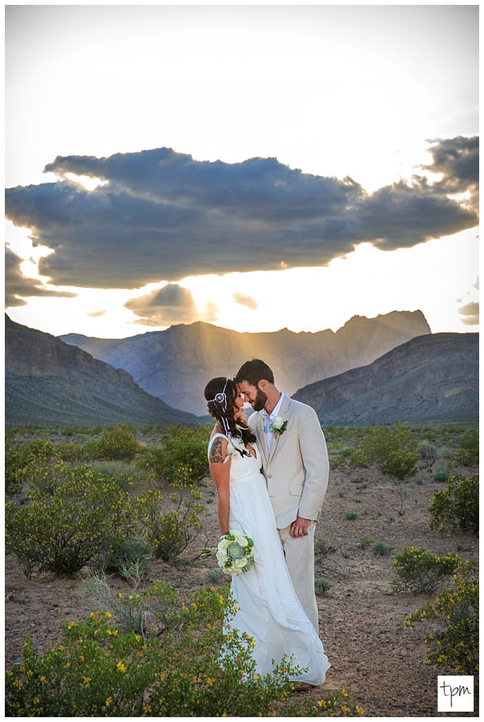 desert-wedding-venues, Little-Chapel-of-the-West, Las-Vegas-Photographer, Vegas-Wedding-Photography, Elope-In-Vegas, Elopement-Photographer