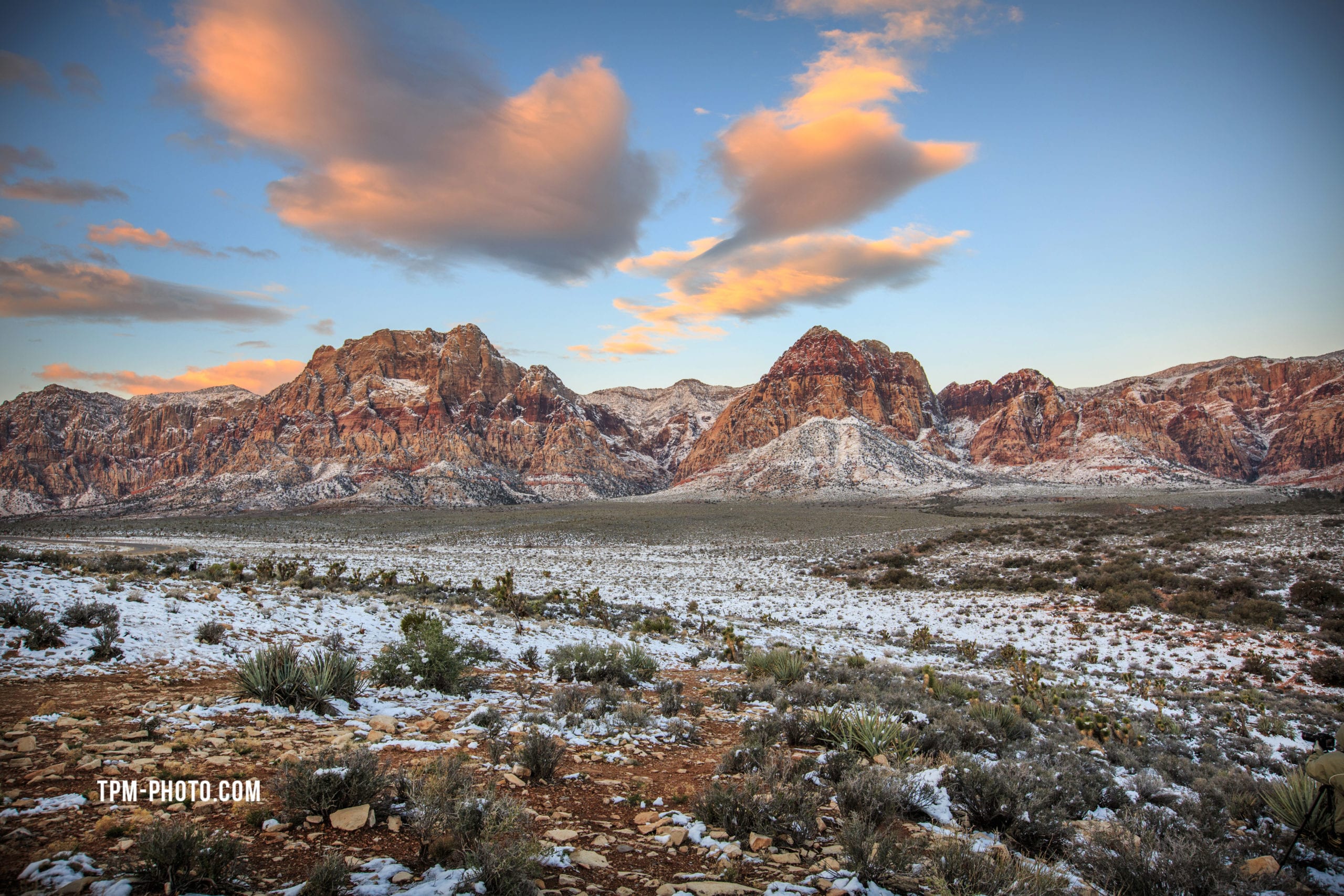 las vegas photographers, red rock canyon with snow